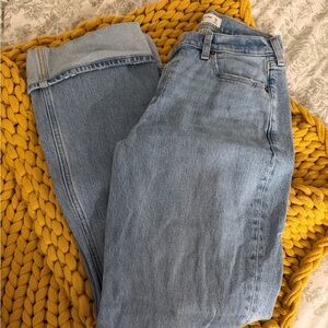 Abercrombie Low Rise Baggy Light Wash Jeans